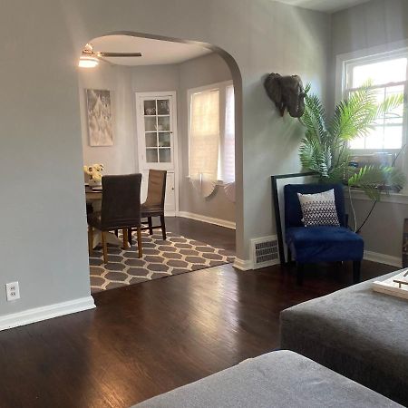 Cozy, Upstairs Apartment Pets Welcome With Fee Family Friendly Close To Everything Cleveland Exterior foto